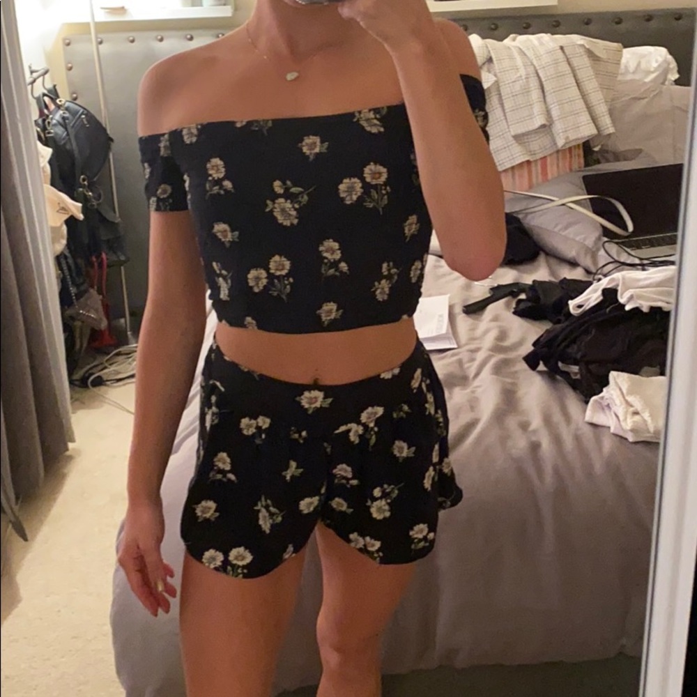 Two piece set